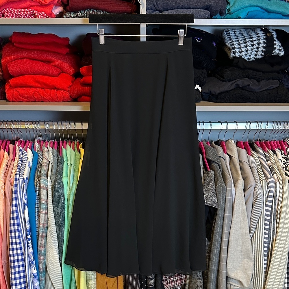 Vintage Liz Claiborne black lined back zipper/button closure midi skirt size 8